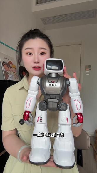 我的天呐!真不敢想象我儿子要收到这样的生日礼物会高兴成什么样。这只智能ai机器人可神奇了,会唱歌、会跳舞,还能手势感应呢!#智能玩具 #智能机器人玩具 #儿童礼物