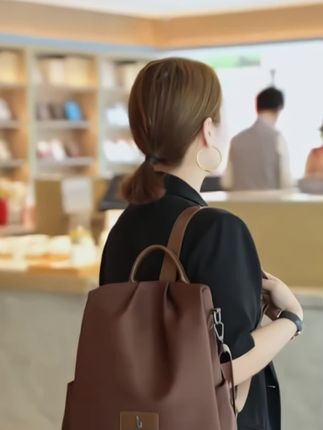 新款牛津布双肩包,旅行大容量2025时尚休闲简约女士百搭防盗双肩包~