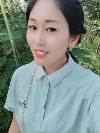 东东真的能帮助你增产增收,相信东东的今年都增产了啊,茶树长的茂盛,产量也高,卖相也好,为春茶奠定基础#九百金