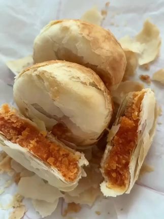 蛋黄酥月饼#好吃 #太好吃啦 #好物推荐🔥