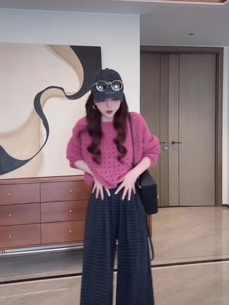老钱风松驰感套装女2025春秋新款镂空长袖针织衫毛衣阔腿裤两件套#今日穿搭 #休闲穿搭 #休闲舒适 #今日分享 #女生穿搭
