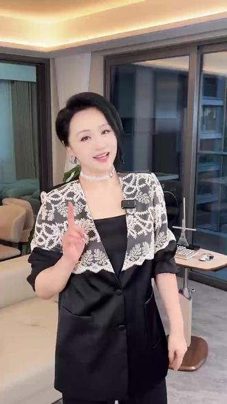 曹颖空降妇炎洁!这场直播别错过~ #曹颖 #妇炎洁