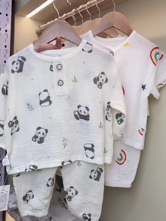 100纯棉纱布春秋款睡衣,夏天的空调衫,冬天地暖房里也可以穿哦#高品质童装 #家居服分享 #睡衣家居服