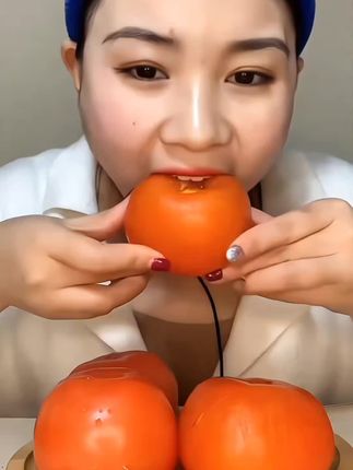 软糯香甜 一口爆汁巨好吃! 小朋友也超爱吃! 果农现摘现发,贼新鲜~~#新鲜应季水果 #优质农产品 #火晶柿子 #柿子熟了#口感非常好