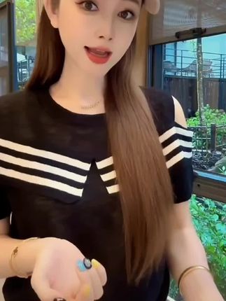 Nalian/拿恋豆子优选-夏季条纹设计感漏肩气质时尚针织衫#面料柔软舒适 #显瘦显高显气质 #显瘦显高显腿长 #百搭上衣 #谁穿谁漂亮