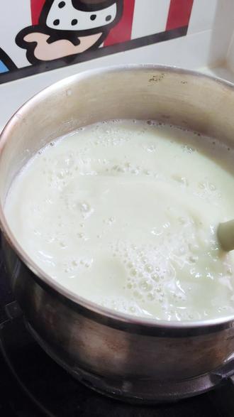 终于找到一个喝豆汁儿的伙伴了~ #萨摩耶#萌宠出道计划#狗子的迷惑行为@DOU+小助手 #豆汁儿