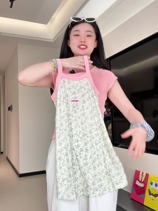 天气越来越热了,快给孩子准备一套这样的冰丝吊带睡裙吧!穿上感觉冰冰凉凉的,特别舒服,而且还能很好的排湿吸汗,让宝宝一整晚都能睡得安心舒适,收到手简直太满意啦,真心推荐呀!#夏季穿搭 #女童套装 #生女儿就要这样穿 #女童连衣裙 #谁穿谁好看