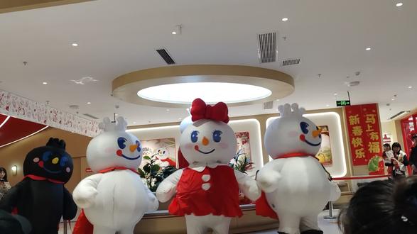 哎呀 我说这是谁啊 谁家大美人#蜜雪冰城 #雪王 #重庆蜜雪冰城旗舰店