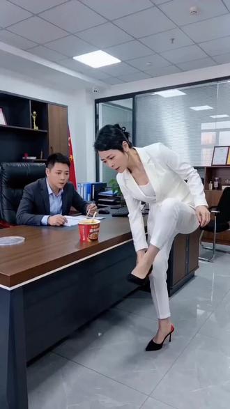 #AI办公室秘制面乌龙记 #随变app