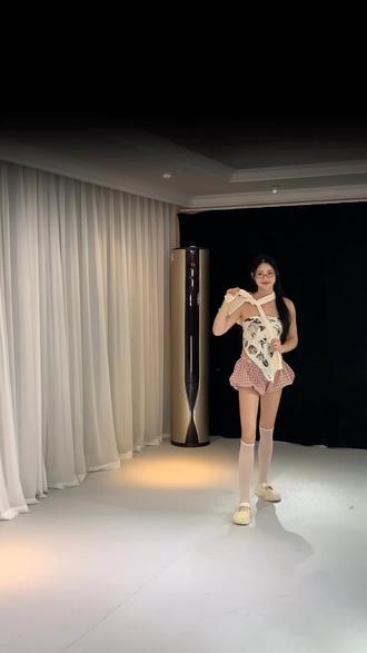 榜一大哥驾到~所有人通通闪开! 妍妍老师改编版的超人强进行曲跳给直播间最权威的大哥!#直播间舞蹈 #王梦妍主播舞教学 #王梦妍编舞 #抖音舞蹈热门计划