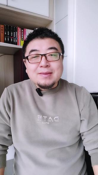 给娃增加额外的作业,这坑别踩了! 咱当家长的总怕娃学得不够,一看到作业写完就加码,却不知这份 “为他好”,会让亲子矛盾升级、娃厌弃学习。务实老爸真心话:主动性比额外作业值钱!#亲子沟通 #学习习惯 #教子良方