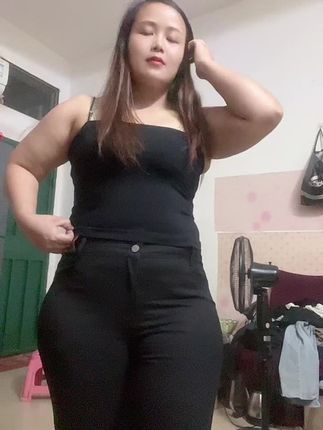 #小性感 梨型身材
