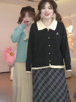 I 双11 2025秋冬娃娃领正肩针织女款大码胖mm假两件上衣9207# .#穿谁好看?