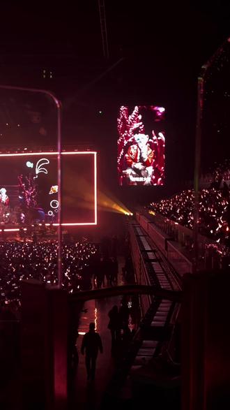 20251219梓渝游点意思演唱会南京站《你过得还好吗》归档
我唱的有点难听了😂,全程在哭😭#演唱会 #梓渝游点意思演唱会 #梓渝#郑朋 #极速小鱼