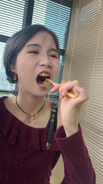黑森灵牙粉,天然植物萃取,没有科技狠活的牙粉! 赶紧试试吧