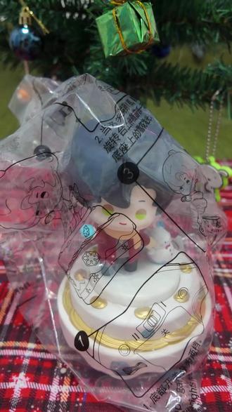 🎁好喜欢好喜欢❄ 这款完全长在了审美点上,我看有的姐妹用圆形玻璃罩做成了水晶球!天才一样的想法,水晶球爱好者狂喜#黎深 #肯德基玩具 #肯德基恋与深空 #日常 #玩具