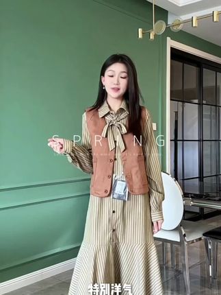 #穿搭分享 #套装两件套 #气质轻熟风 #穿出自信穿出美丽