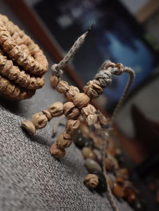 #百香籽 #柏香籽 #手工 #文玩手串 锐不可当~