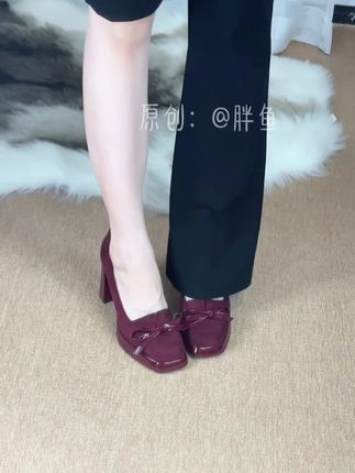 好显白 好好穿#轻奢女鞋 #红色高跟鞋 #婚鞋推荐 #防水台高跟鞋