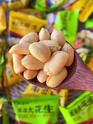 周黑鸭脱油花生仁五香味花椒味去壳下酒花生米坚果休闲零食袋装#追剧必备#吃了停不下来#下酒必备