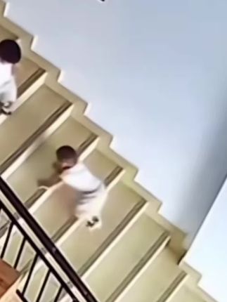 妯娌家的孩子推的,婆婆说都是一家人计较那么多干啥#内容太过真实
