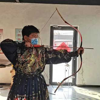 2023新年快乐,开弓大吉!愿所有美好,都如期而至,所念皆所愿,所愿皆所得!平安,顺遂,健康,开心,顺遂无虞,皆得所愿! #祝大家2023年兔年大吉 #大年初一 #射箭 #传统弓#颜神古镇