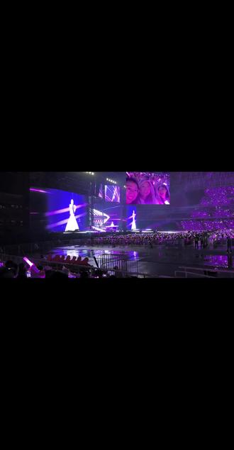 #梁静茹太原演唱会 太原真好,有景点免票、有花车巡场、有免费雨衣、有免费饮水、有姜糖茶、有无人机、有伴手礼,最最重要的是还有你…
场场都有新陪伴,但是场场都有我们在一起…@阿牛
2015-2026 九场梁静茹
青春的上游 白云飞走 苍狗与海鸥…
