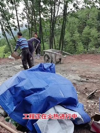 工程正在火热进行中#农村老家 #老家生活 #贵州泉哥 #普通人生活日记 #感受大自然的自然气息
