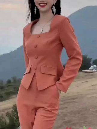 #上热门 #时尚穿搭 #气质这一块拿捏死死的 @DOU+小助手