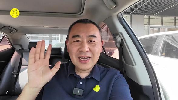 挑战全网最真实评价,好好聊聊新小米SU7 之前简单看了新小米SU7的外观,上市后能摸到内饰也能试驾了。于是仔细体验了一下新车。关于内饰升级、动力体验、选购建议以及新车热度等多个角度,给大家分享一下我的真实评价和观点。
#小米SU7 #车界亮点 #汽车 #新能源汽车 #小米