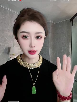 英国进口牙膏,实惠好用,薄荷香型……我希望刷到我的女神们去拍一单试试……绝对你会喜欢
