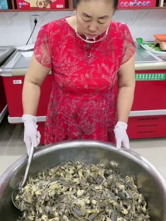 #老家的特产 #小黄蟹 #舌尖上的美食 #喜欢就关注我吧 #抖音美食推荐官