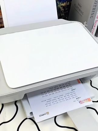 打印机里的神 家里有学生的就该备一台这样的打印机,不仅能打印证件照、手机照片,还能一键扫描试卷,自动生成电子版,方便老师批改。它就是惠普远程一体机,一款专为家庭和学生打造的打印机。#打印机 #打印机推荐 #家用打印机 #抖音好物