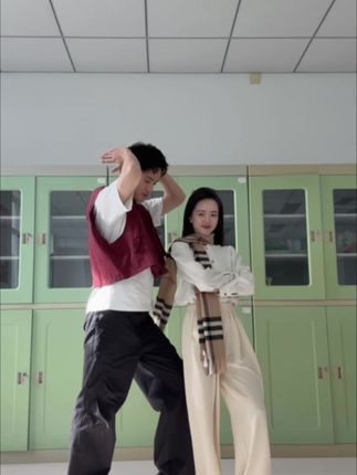 这次原谅你,下次不许这样了👉 #欢乐家长群2 #欢乐家长群戴兵和王老师 #大家来恋爱