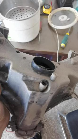 #电动车#改灯 电动踏板车改个内置led灯