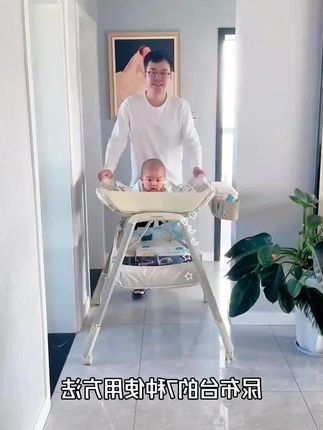 给娃准备的头一个大件就是尿布台,现在宝宝三个月了,尿布台真不是智商税,你们谁用谁知道!!真的太香了!#尿布台 #尿布台买了绝对不会后悔#孕期囤货