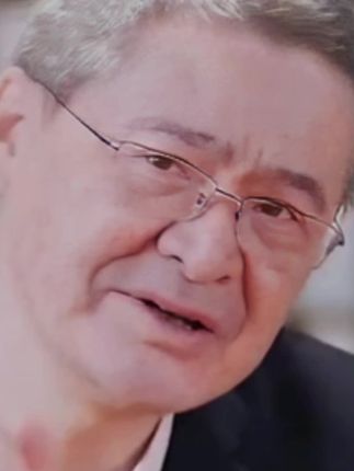 《人间失格》:“无论对谁太过热情,都会增加不被珍惜的概率。”#罗老师#爱情