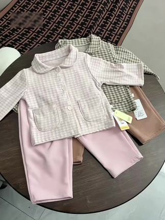 哇塞巨绵柔巨软糯啊!上身超好看的美拉德暖暖绒家居服套装,真的太舒服了,关键价格还便宜,刷到别犹豫!#高品质童装#儿童家居服#儿童睡衣#睡衣家居服#秋季新款