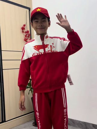 #我要上热门 男女童春秋季国潮套装新款男女童拼色时尚帅气洋气三件套#英姿飒爽 #红色系 #运动休闲套装 #卫衣套装