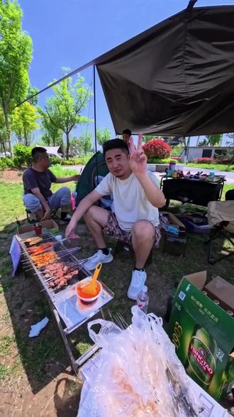 没事出来逛逛 挺治愈的
#户外随拍ootd #露营🏕烤串 #小众宝藏露营地