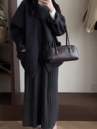 #半身裙 #遮肉显瘦 #美出高级感 #秋季穿搭
