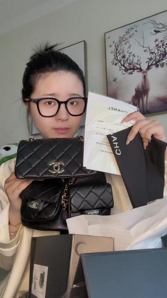 来了小宝,臭奶的青蛙包确实好看,喜欢的群里找#青蛙包 #香奈儿包包 #我不是包神 #测评包包 #包包推荐