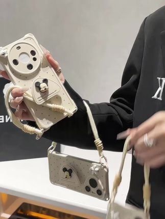 米奇呆萌呆萌的小表情支架手机壳也太可爱啦!好朋友给我安排谢谢! #颜值高 #这个手机壳真的长在我心巴上了