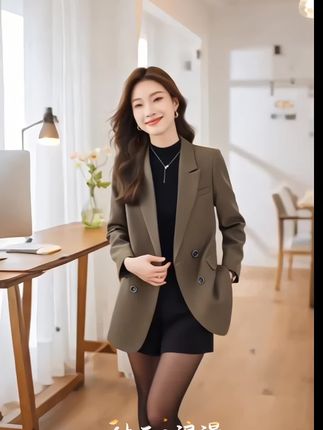 时尚后开叉休闲西装外套#优雅气质 #穿搭 #时尚搭配服装 #西装外套 #休闲外套