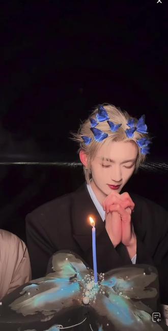 生日快乐🎂@花青素 @花青素的垃圾桶🦋 #花青素的今日素递 #直播切片