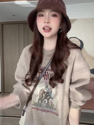 美式复古别致宽松圆领印花卫衣+麻花拼接毛衣+松紧卫裤BB50 #秋冬新款#休闲套装#显瘦穿搭 #时尚穿搭 #洋气减龄@DOU+小助手