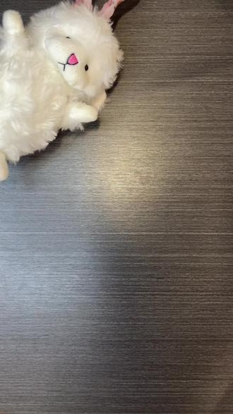 “第20天
粉丝投稿富冈义勇
第一次画人物
画完了
我觉得貌似……可能……挺像的……
但你们说了算
评论区打分:
1-3分:这是在画谁?
4-6分:有点像了
7-9分:义勇本人!
10分:比原画还帅
第20天打卡
分数低的我就继续练
分数高的…
我就多画几张💪”#鬼灭之刃 #丙烯马克笔绘画 #零基础学画画 #粉丝投稿 #挑战100天