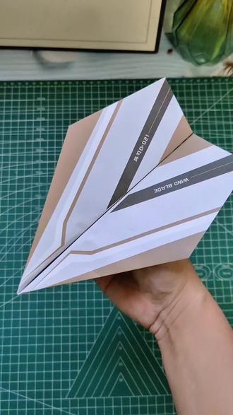 风刃号纸飞机折纸教程,50款青少年竞赛纸飞机#折纸飞机 #纸飞机 #悦爱折纸飞机 #折纸教程