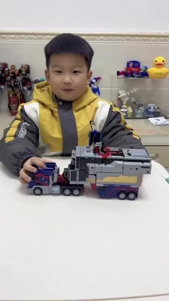 #变形金刚玩具 #小盆友的日常 今日小作业,解说炫卡斗士之“玄铁战神”