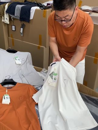 柜4000多的桑蚕丝冰丝短袖T恤,薄如蝉翼! #夏季穿搭 #高端男装#短袖T恤